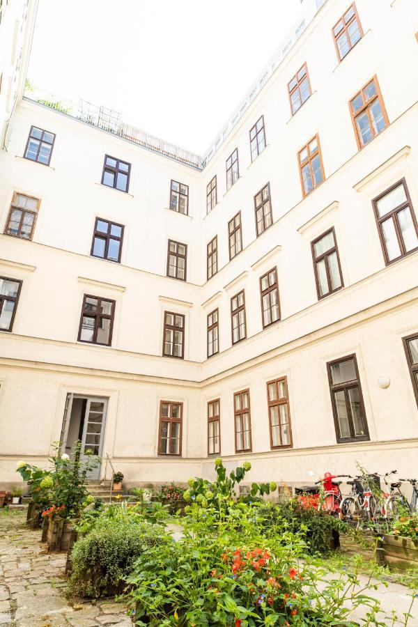 Die Fromme Hermine Viena Exterior foto